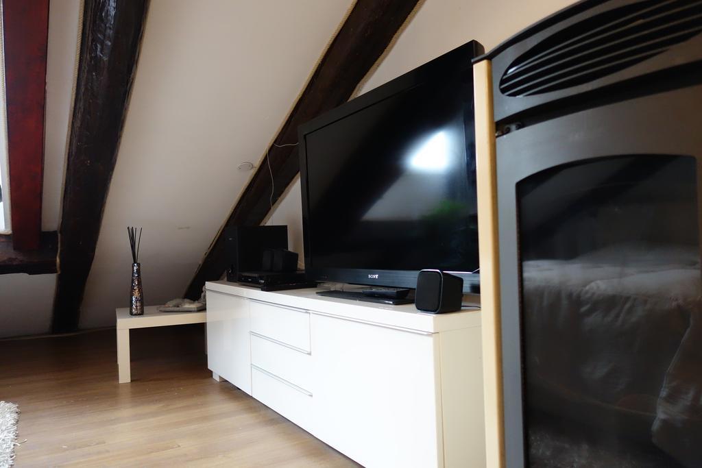 Ferienwohnung Mansarde Rive Triest Zimmer foto