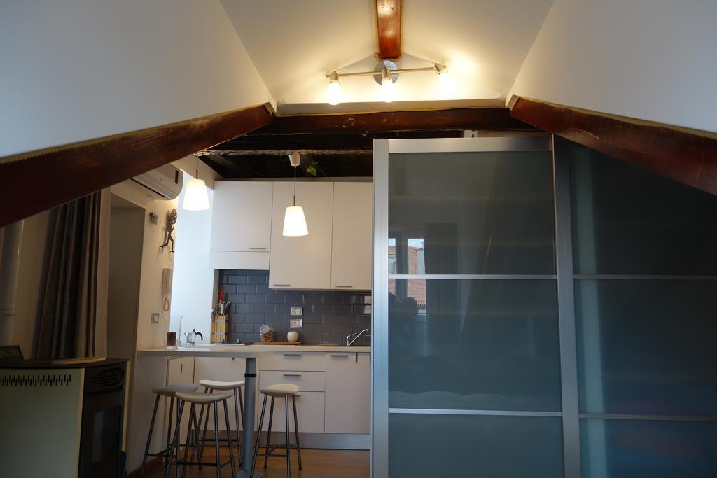 Ferienwohnung Mansarde Rive Triest Zimmer foto